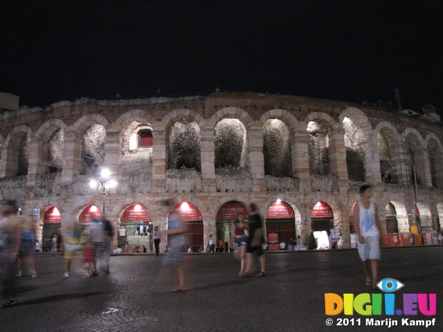 SX19434 Arena roman theater at night in Verona, Italy